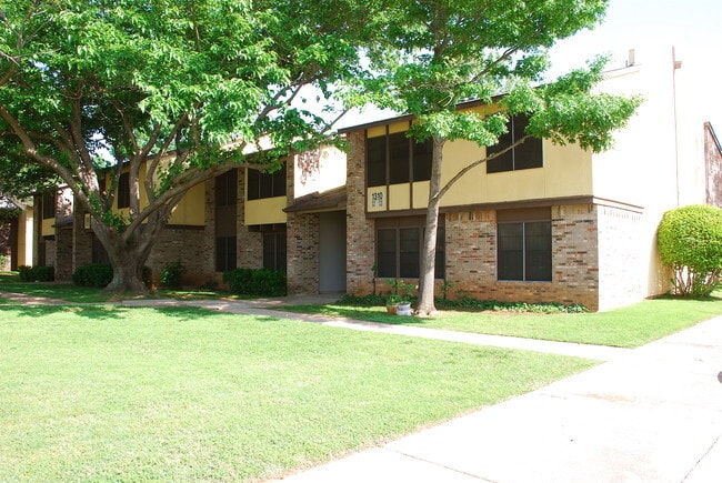 Building Photo - Villa Bella