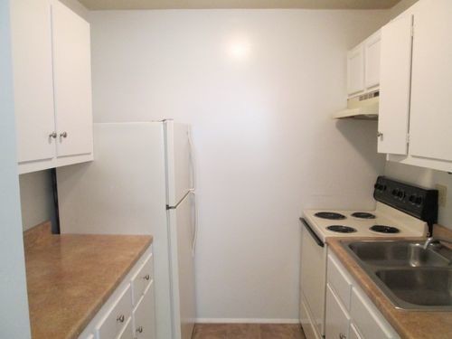 Building Photo - 3605 Kecoughtan Rd