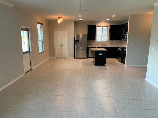 Building Photo - *COMING SOON* MOVE IN SPECIAL Spacious 4-Bedroom Home Near Briggs Ranch – Loft, Covered Patio & M...