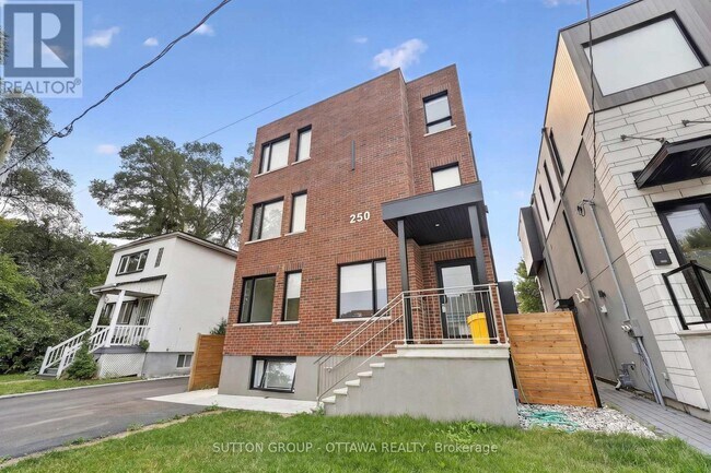 Building Photo - 250 Ferland St