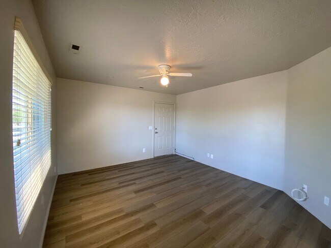 Building Photo - 473 E 1100 S