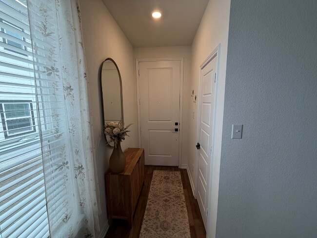 Foto del edificio - 15307 Oceanus Dr