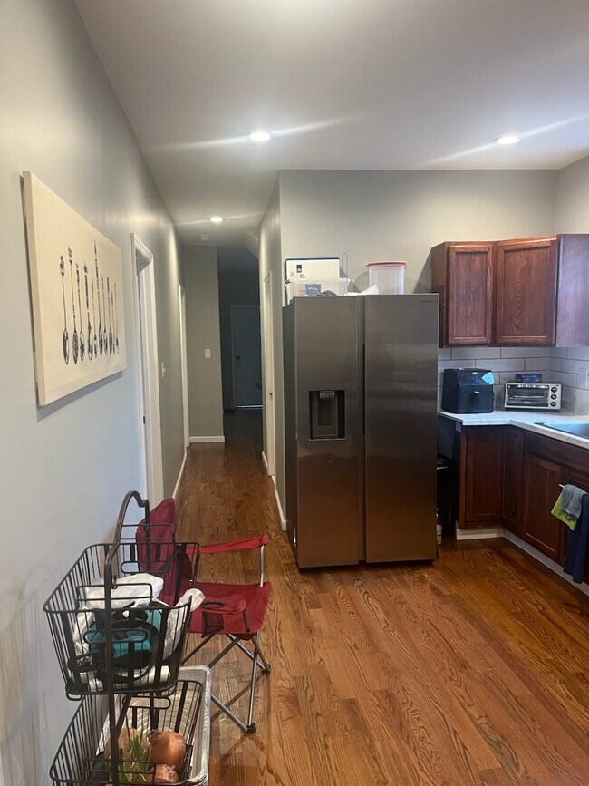 Photo - Mae Dell Apartment