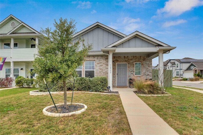 Foto del edificio - 16900 Adoro Dr