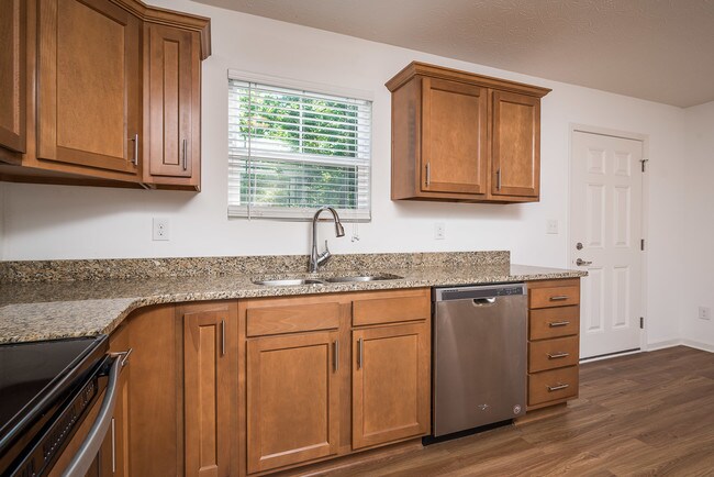Building Photo - 2201 Crossfield Dr