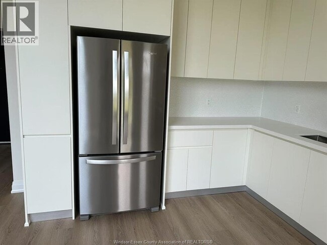 Building Photo - 4400 Laurier Pkwy