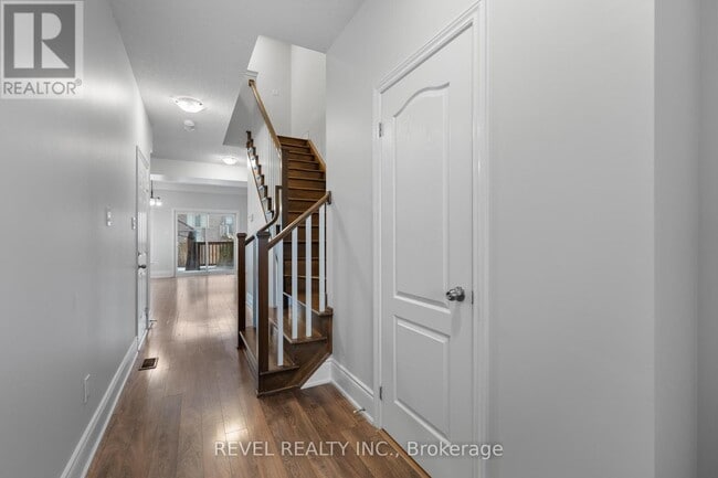 Building Photo - 35 Sunset Way