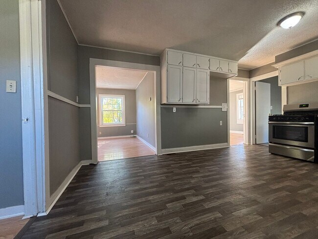 Foto del edificio - Cute 2 bedroom 1 bath Available Now!