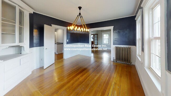 Building Photo - 104 Emerald St