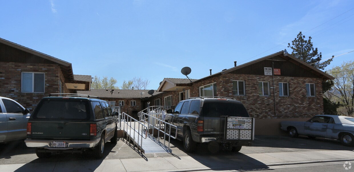 Building Photo - 124 Malone Ln