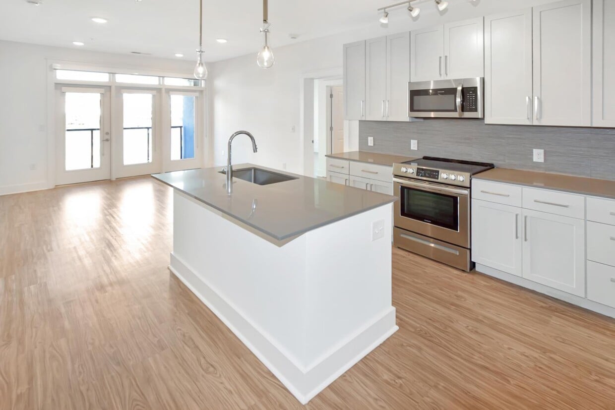 Foto principal - 101 S Tryon St