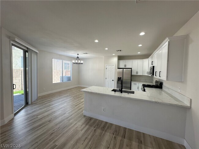Building Photo - 10004 Bonterra Ave