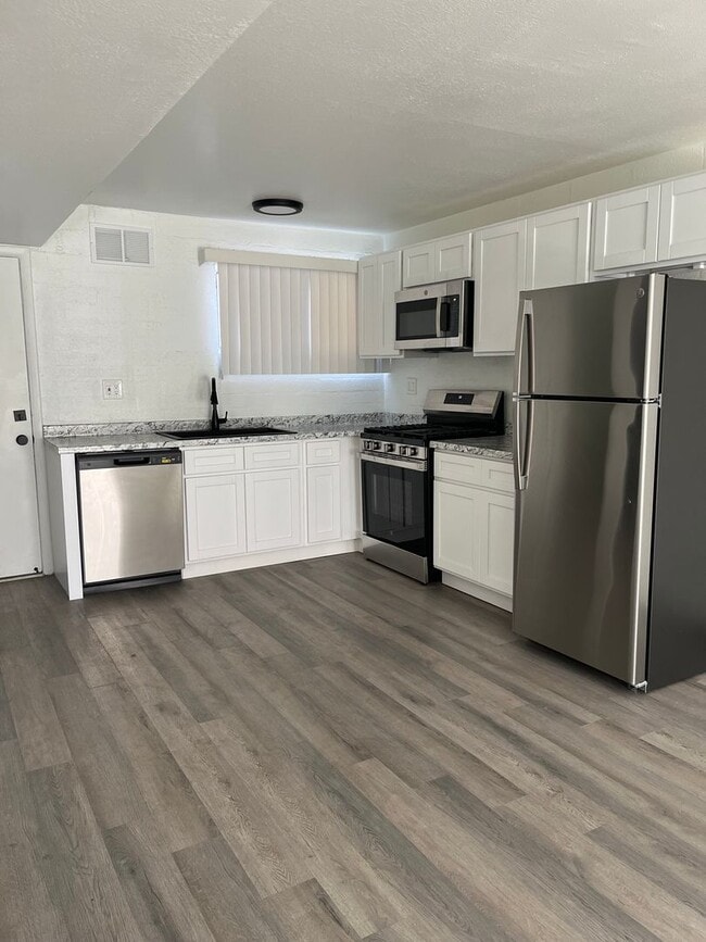 Interior Photo - 60 On Roger Apartments