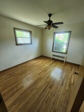 Building Photo - 3235 S 48th St