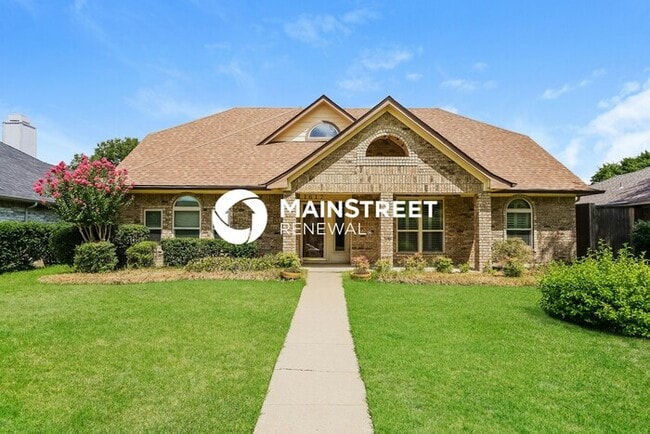 3 Bedroom Pet-Friendly Home in Carrollton, TX with Main Street Renewal - 3 Bedroom Pet-Friendly Home in Carrollton, TX with Main Street Renewal