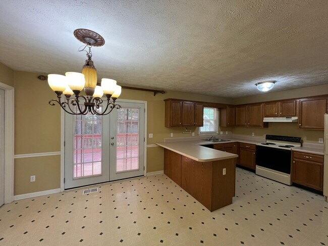 Building Photo - Smyrna Brick 4 bedrooms Available Now! Pri...