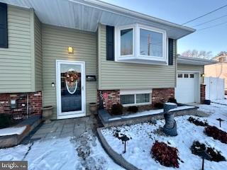 Building Photo - 707 Olivia Dr