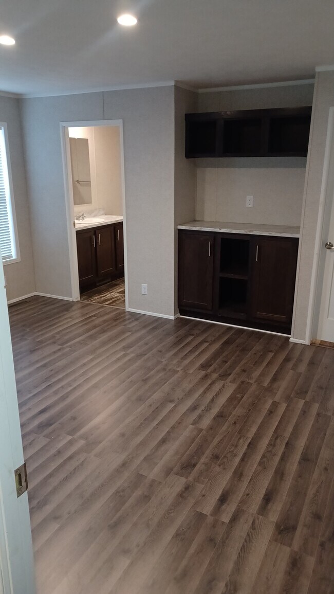 Foto del edificio - 3 bed 2 bath Mobile Home