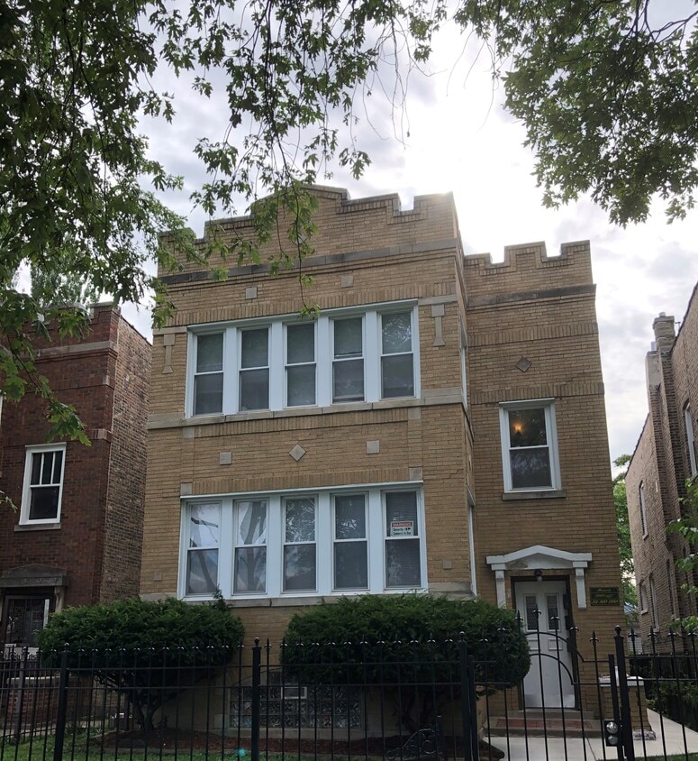 Primary Photo - 1520 N Leclaire Ave