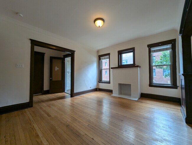 Foto del edificio - 2659 N Saint Louis Ave