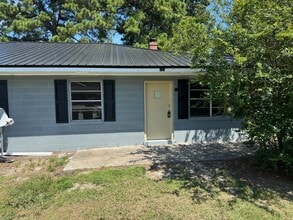 Building Photo - 521-523 Magnolia Dr