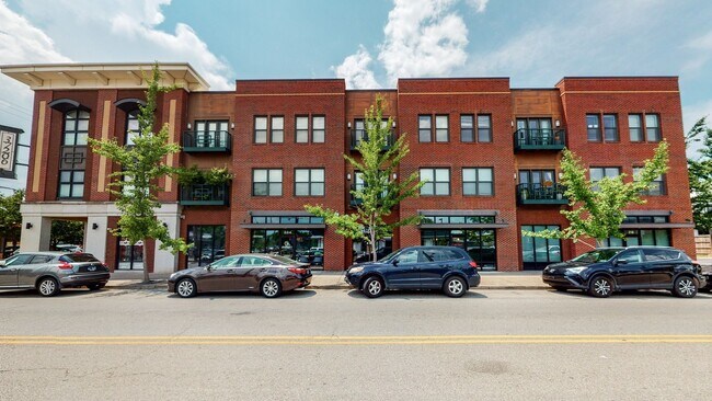 Foto del edificio - Amazing East Nashville 2 Bed/ 2 Bath Condo...