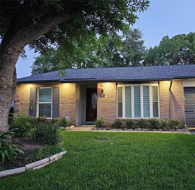 Building Photo - 7631 Smiling Woods Ln