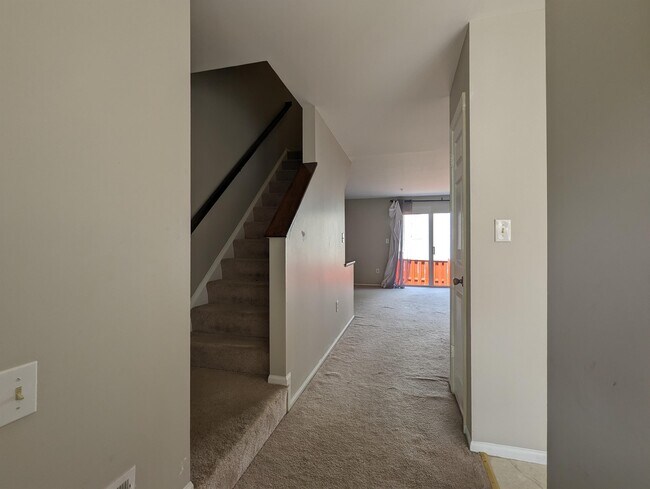 Building Photo - 10791 Kitchener Ct