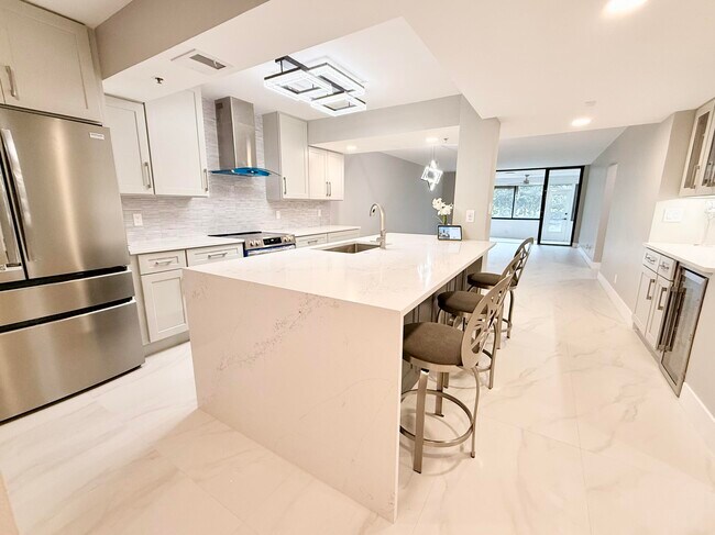 Building Photo - 6420 Boca Del Mar Dr