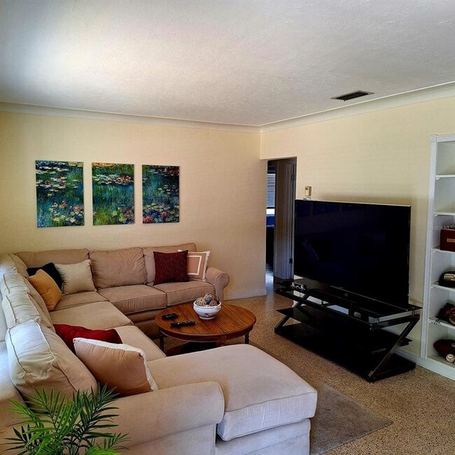 Foto del edificio - 2239 Hillview St
