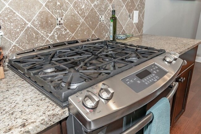 Building Photo - 5461 Everlook Cir