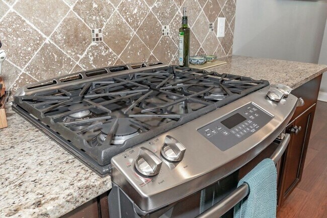 Foto del edificio - 5461 Everlook Cir