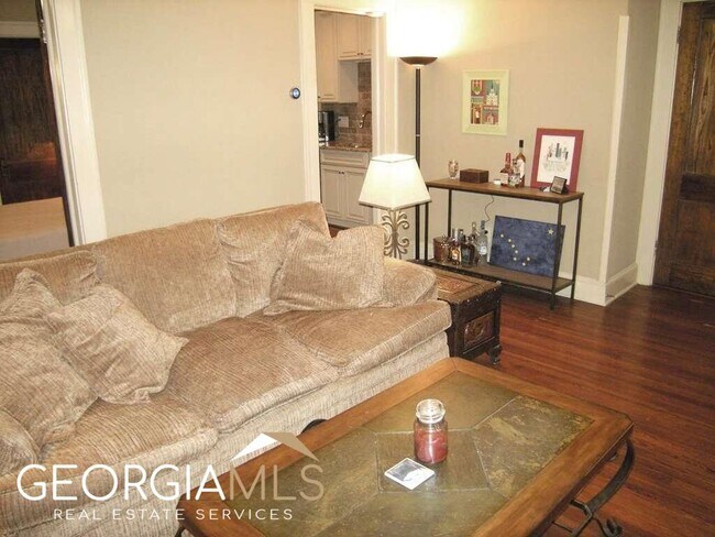 Foto del edificio - 653 North Highland Avenue Northeast
