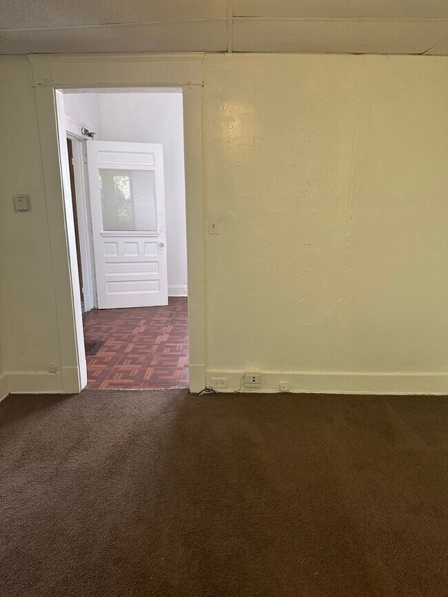 Foto del edificio - 3bd Single Cleveland Cash Pay