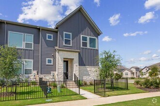 Building Photo - 213 Flowers Ave