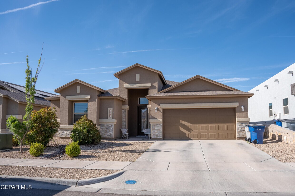 12645 Arrow Weed Dr, El Paso, TX 79928 House for Rent in El Paso, TX