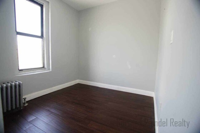 Building Photo - 295 E 149th St