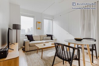 Building Photo - 70 W 45th St