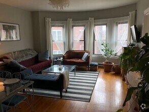Building Photo - 857 Beacon St