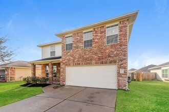 Building Photo - 2615 Verano Dr