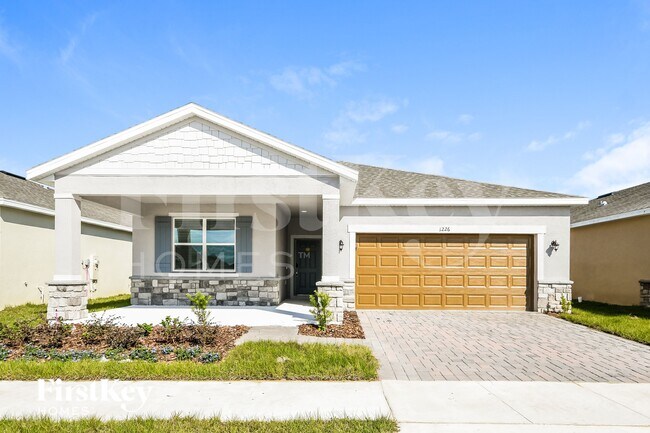 Building Photo - 1226 Ponca Rd