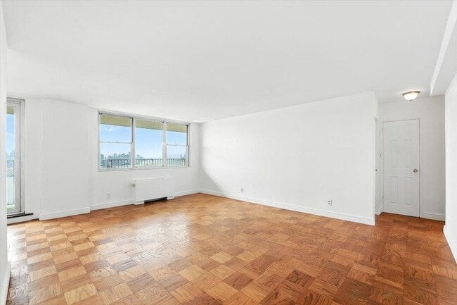 Building Photo - 6040 JFK Blvd E