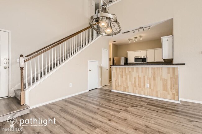 Foto del edificio - 3 br, 2 bath House - 8912 Sunny Hollow Dr ...