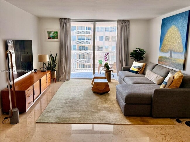 Foto del edificio - 1420 Brickell Bay Dr