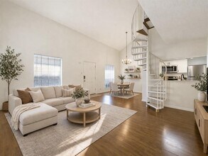 Building Photo - 2401 Leon St