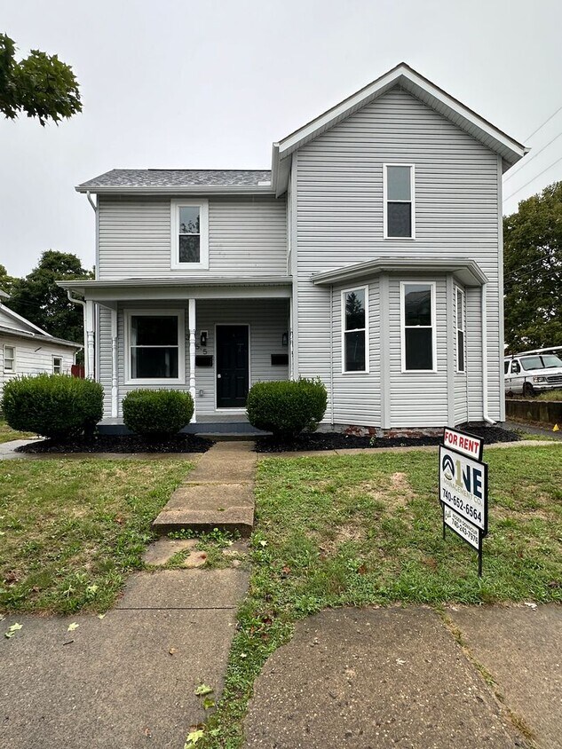 Foto principal - 315-315.5-3155 N Maple St
