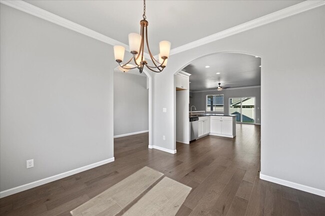 Building Photo - 421 N 76th Ave