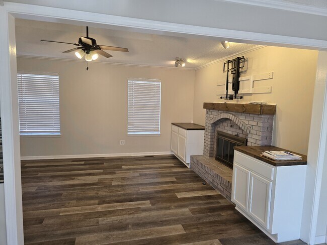 Foto del edificio - 6811 Orchard St