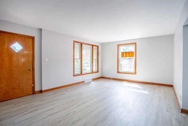 Building Photo - 66 N Wolf Rd