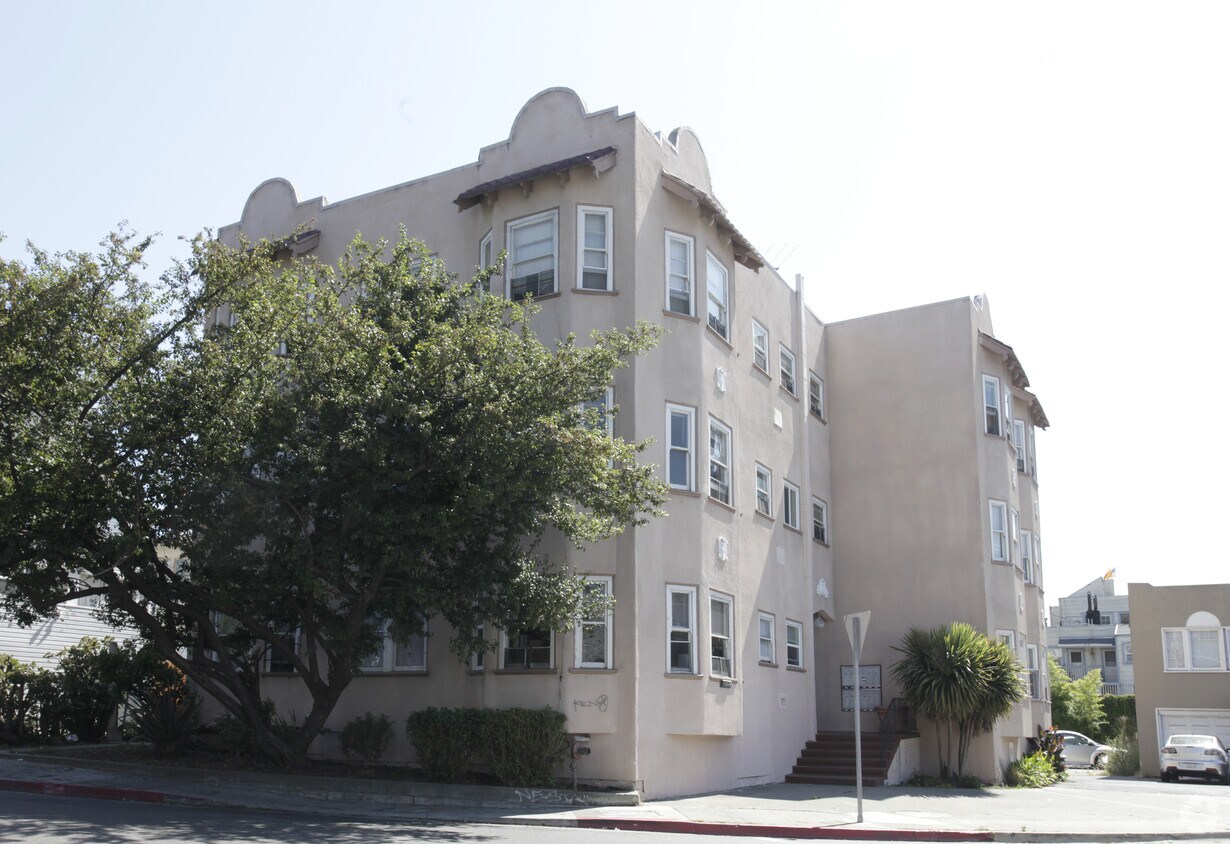 Building Photo - 1444 1st Ave